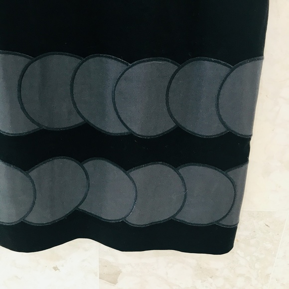 BODEN! {6} Shift Dress Black Cotton Knee Length Cap Sleeve Gray Circles - Picture 3 of 9